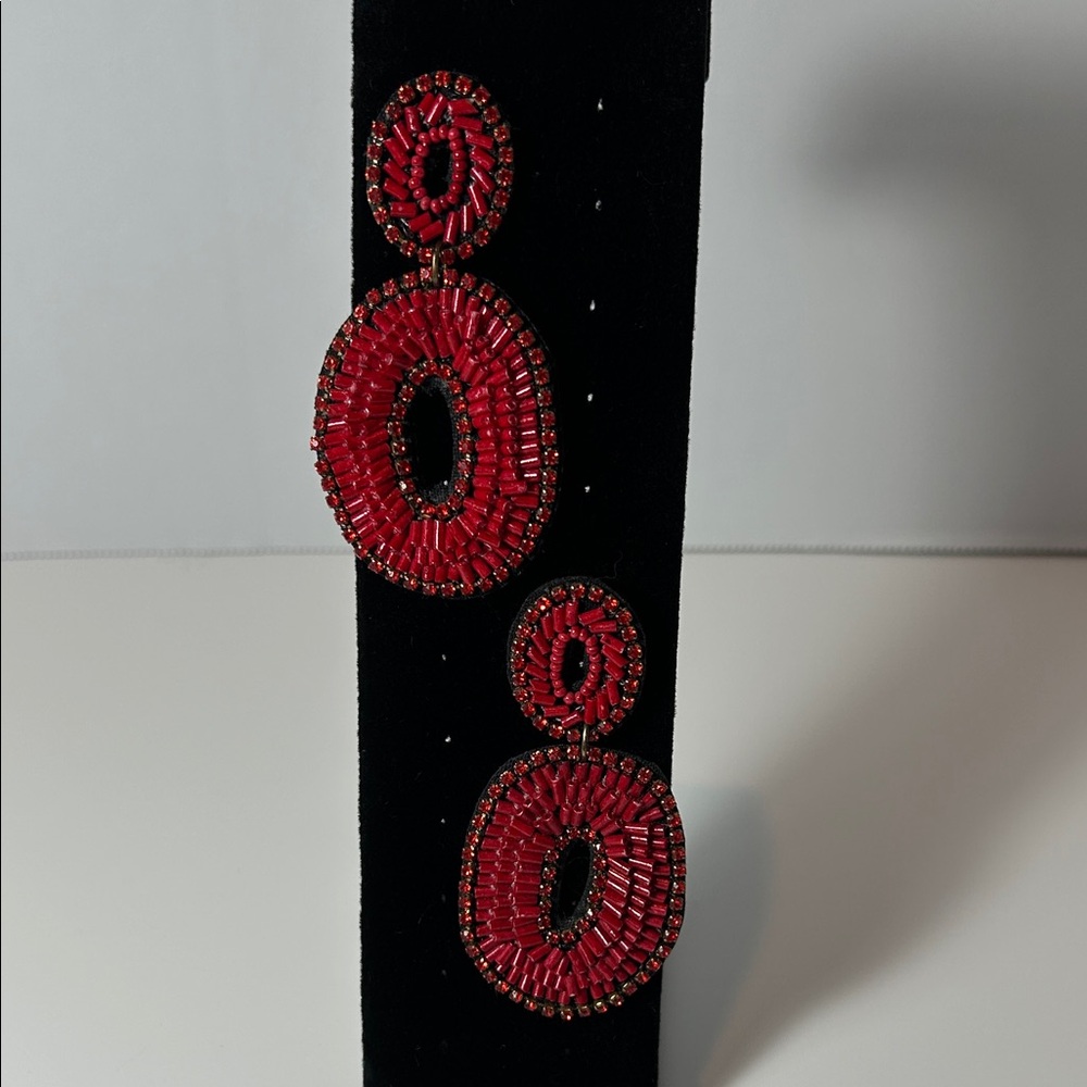 Elegant Red Beaded Earrings - Picture 5 of 11